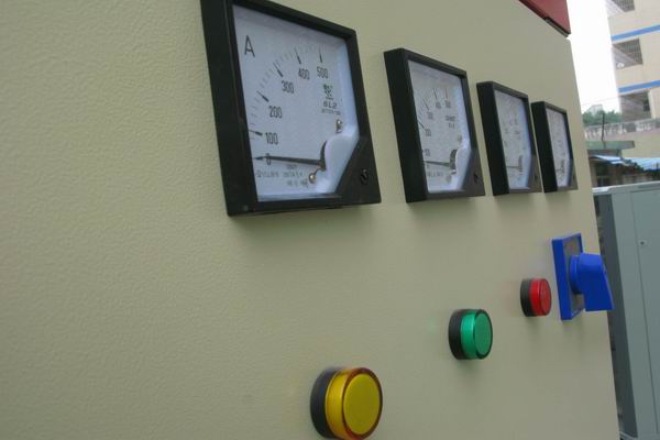 泸定配电柜-3683讲讲配电柜注意事项